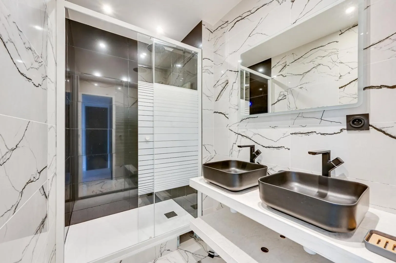 Apartment Bluestay 55 - A Paris